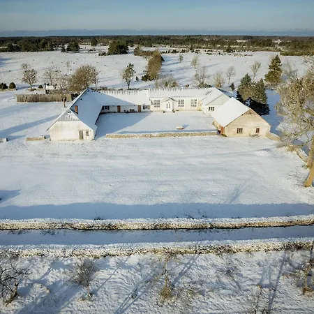 Pilguse Residency 호텔 Jogela